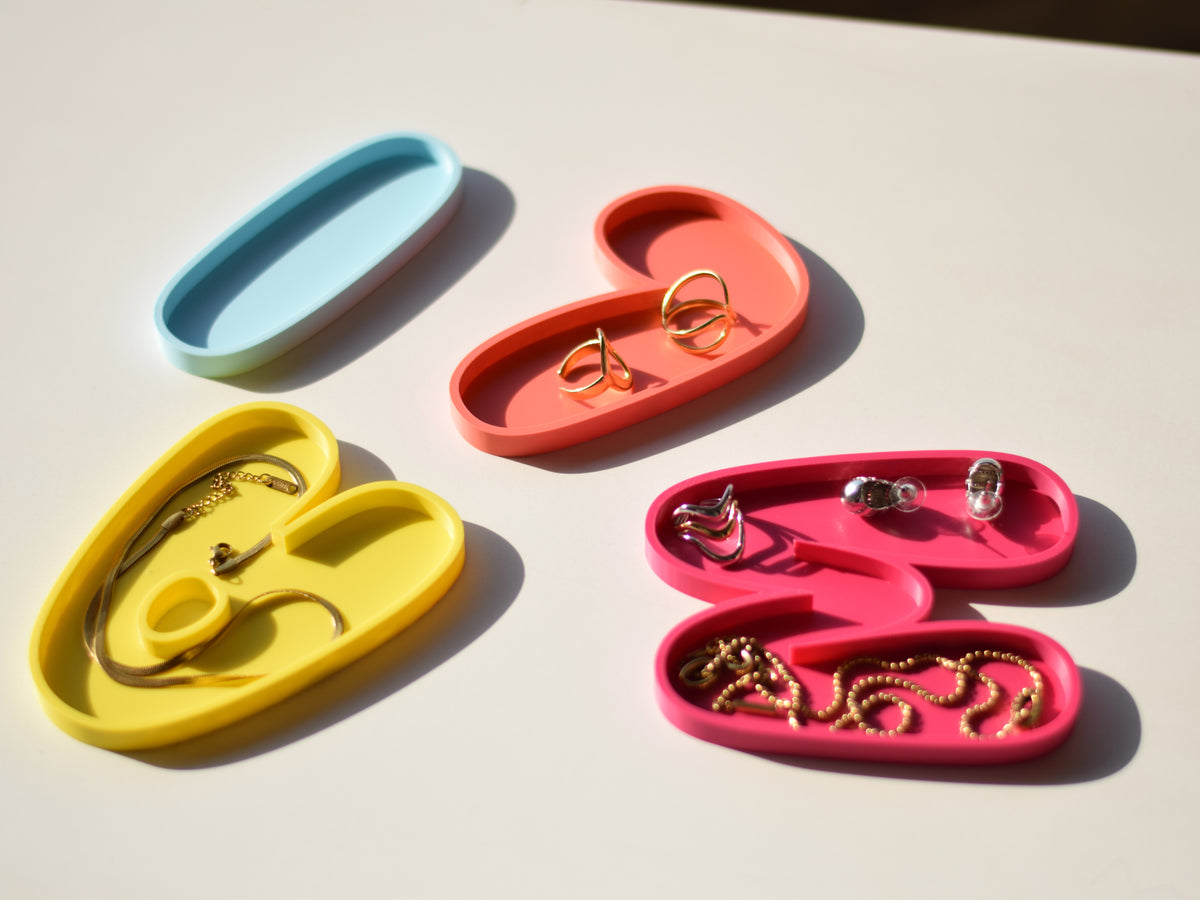 Letter accessories tray