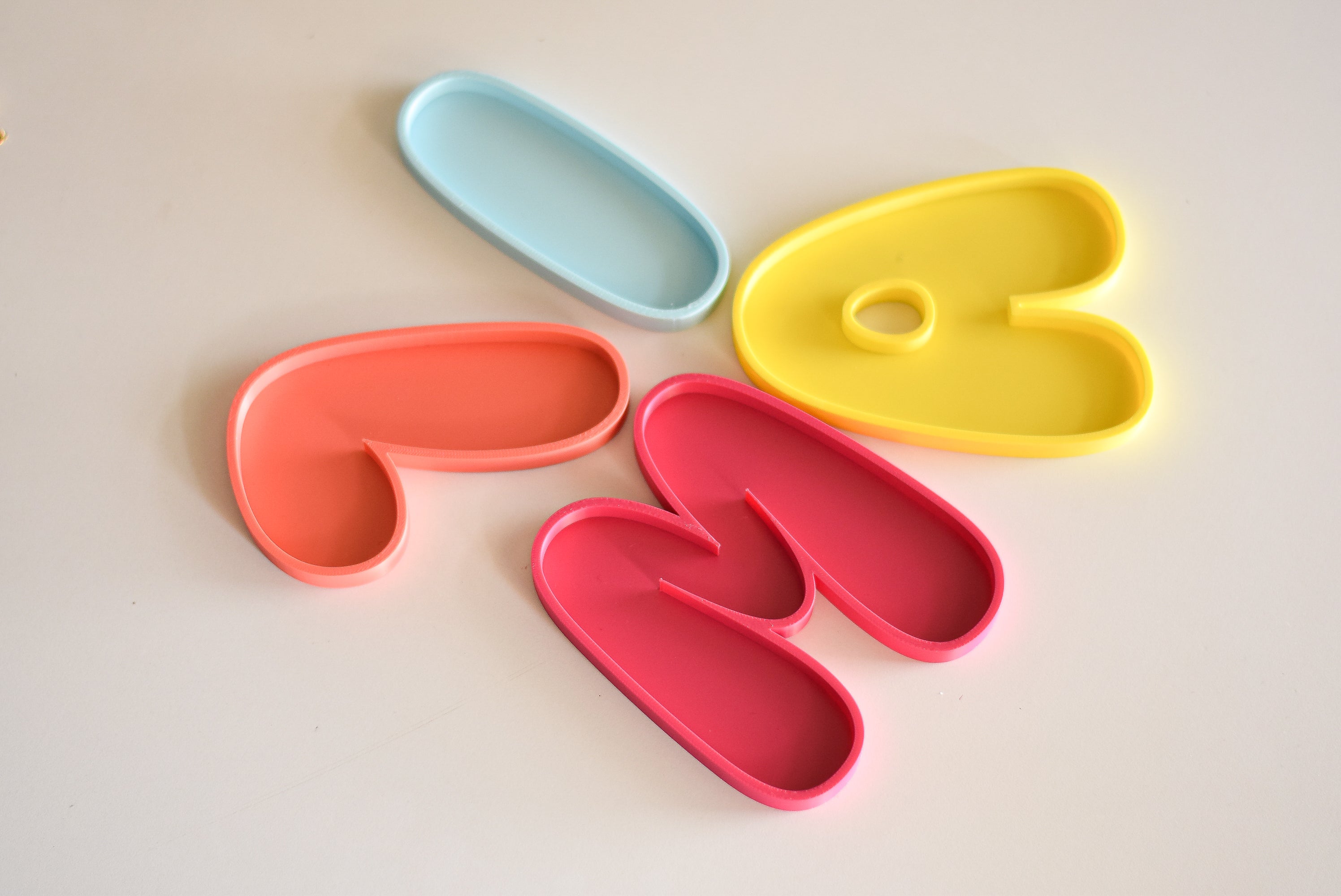 Letter accessories tray